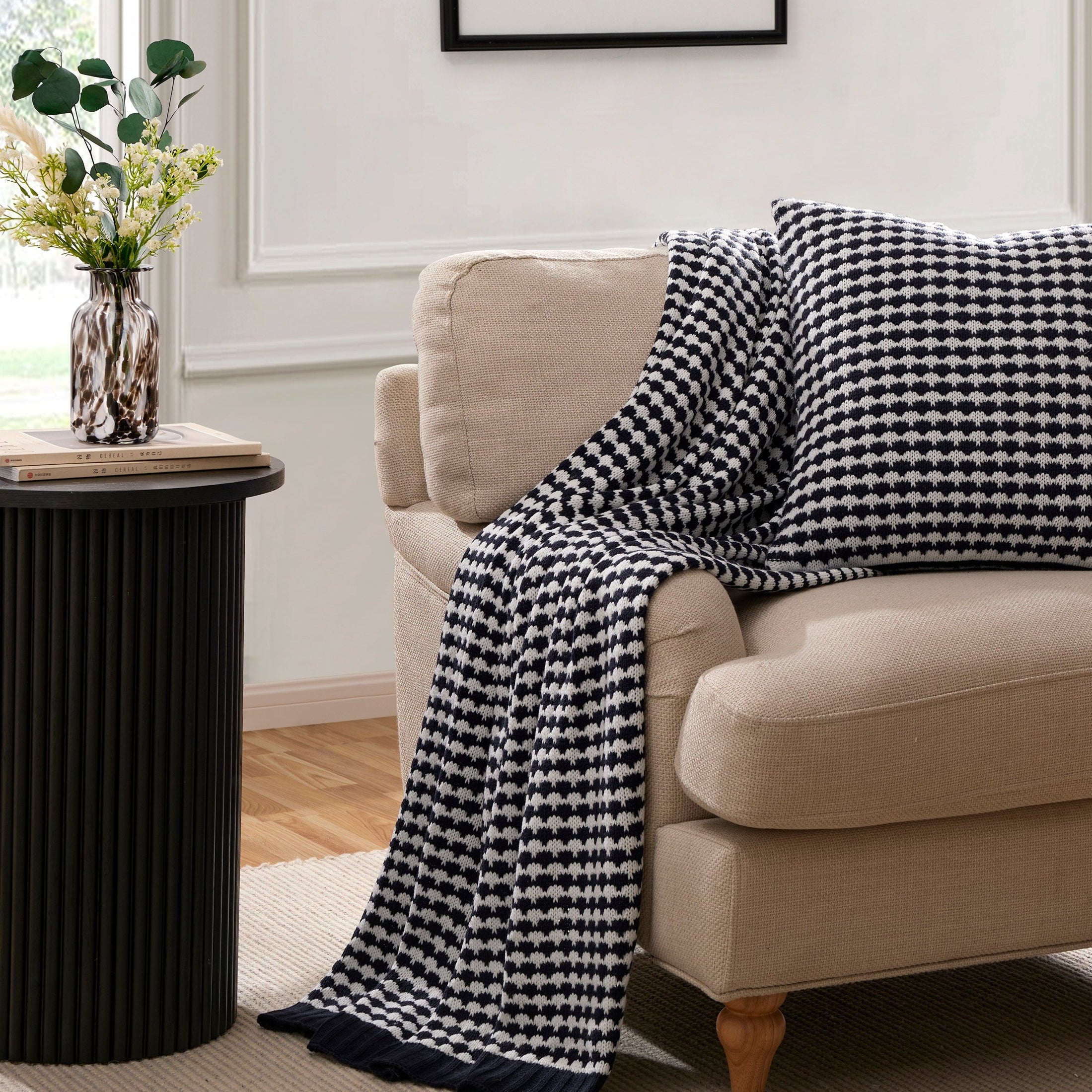 Hattie Round Pedestal Side Table - Black